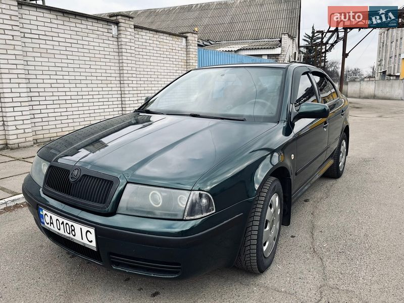 Лифтбек Skoda Octavia 2003 в Черкассах