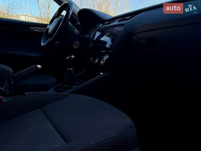 Универсал Skoda Octavia 2017 в Ужгороде