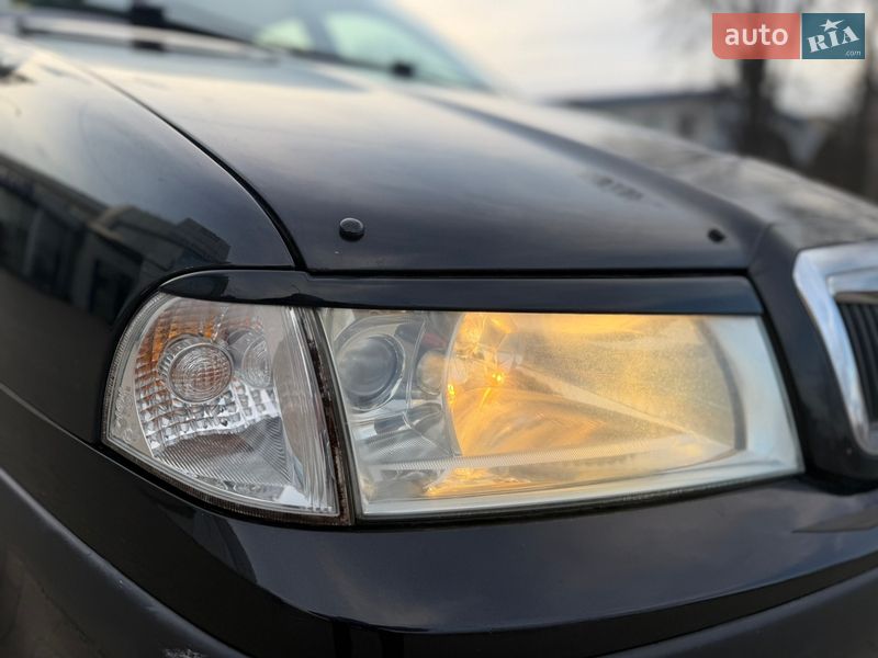 Лифтбек Skoda Octavia 2009 в Ровно