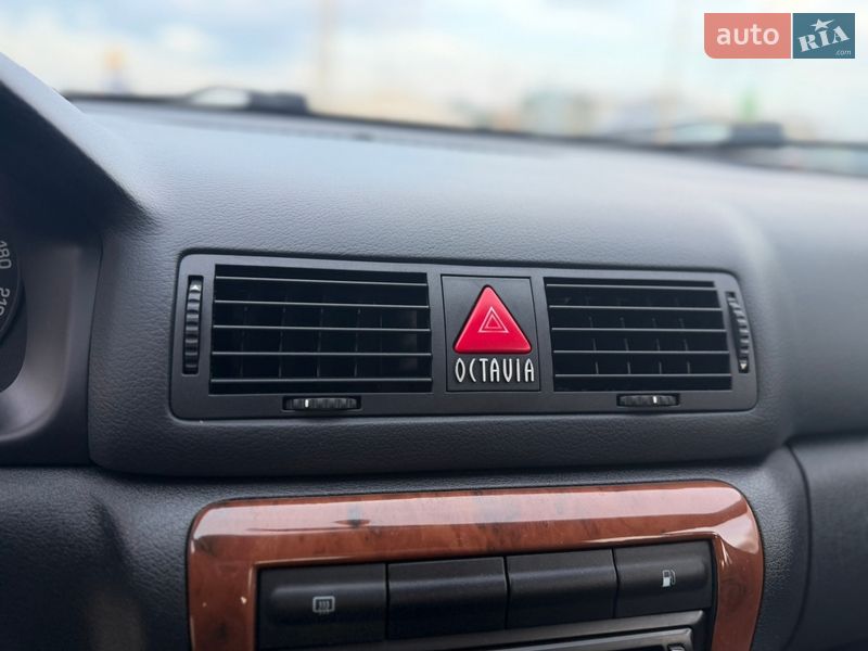 Лифтбек Skoda Octavia 2009 в Ровно