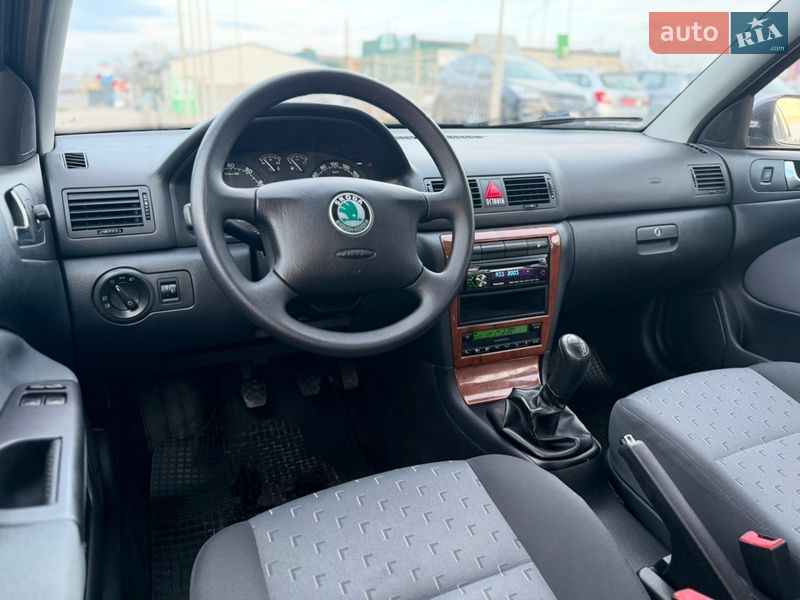 Лифтбек Skoda Octavia 2009 в Ровно