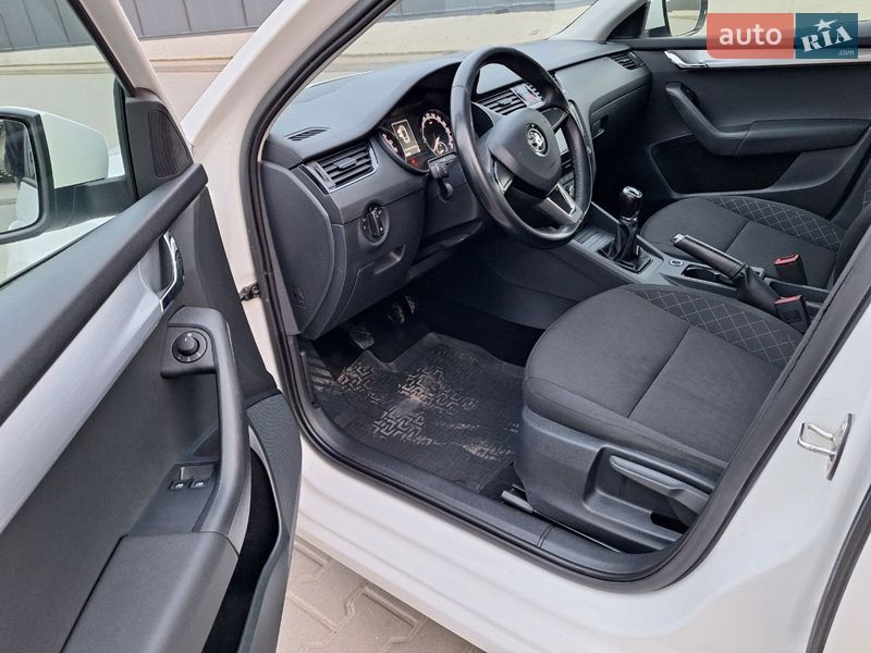 Универсал Skoda Octavia 2017 в Луцке фото 11 Универсал Skoda Octavia 2017 в Луцке