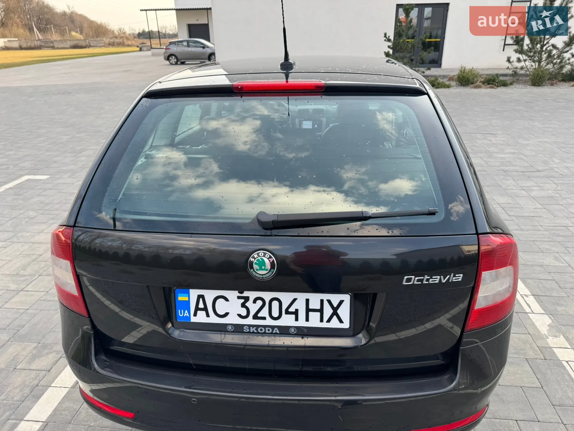 2010 Skoda Octavia - мініатюра 8