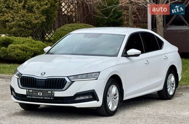 Лифтбек Skoda Octavia 2023 в Днепре