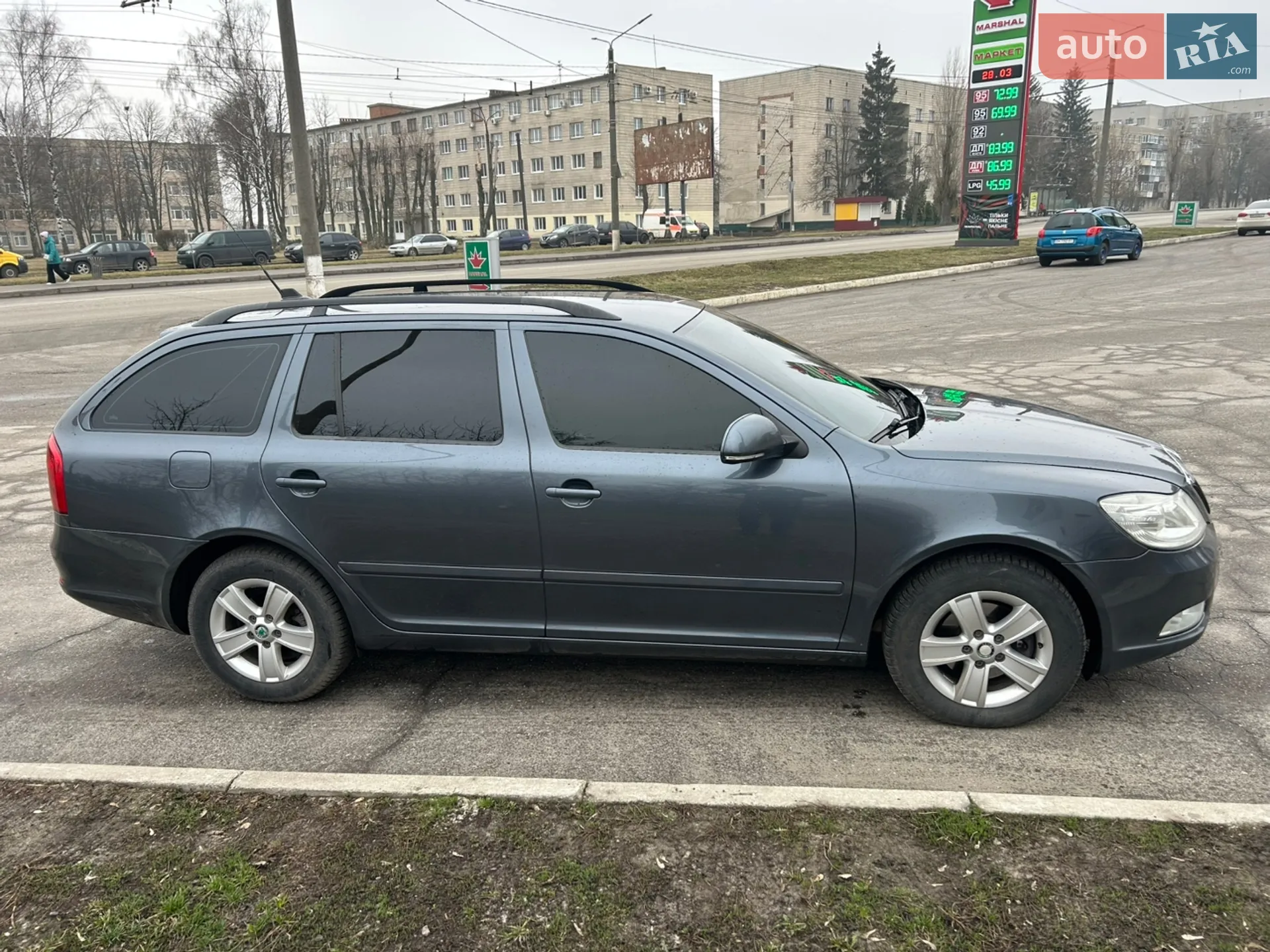 2010 Skoda Octavia - мініатюра 3