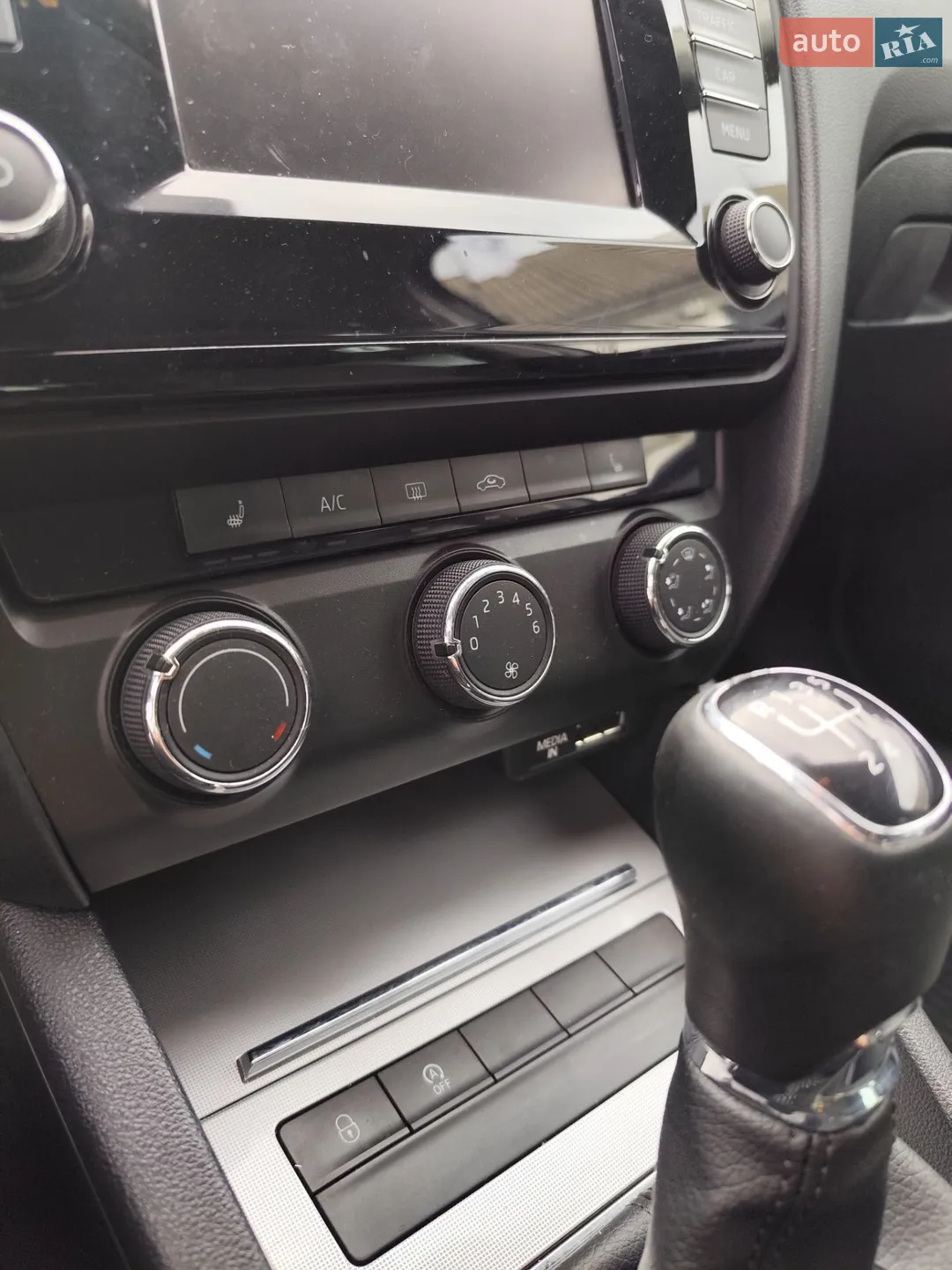 2014 Skoda Octavia - мініатюра 27