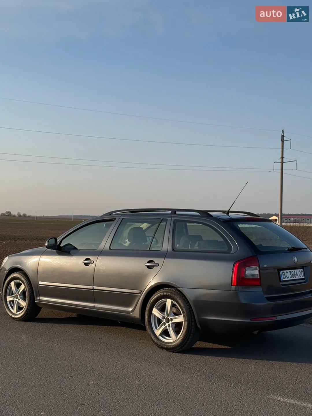 2010 Skoda Octavia - мініатюра 4