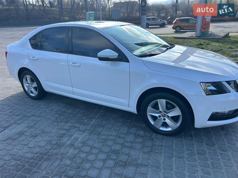Лифтбек Skoda Octavia 2018 в Львове