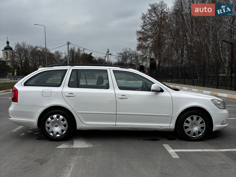 Универсал Skoda Octavia 2012 в Белогородке