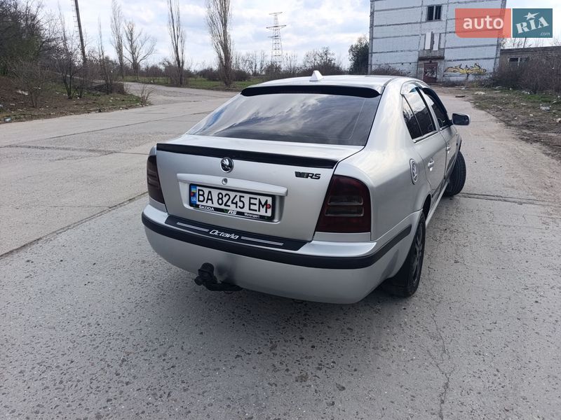 Ліфтбек Skoda Octavia 2001 в Южноукраїнську