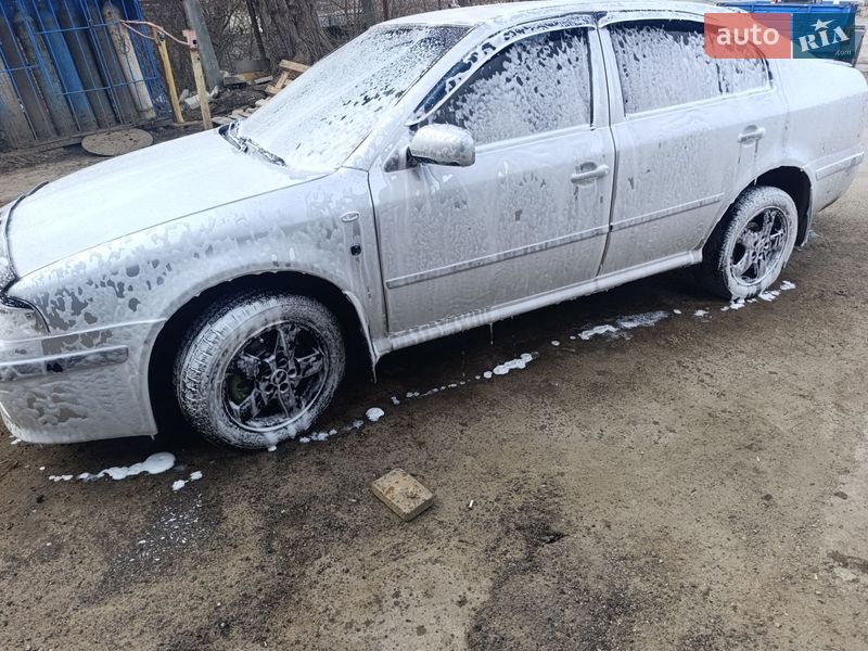 Ліфтбек Skoda Octavia 2001 в Южноукраїнську