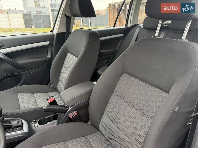Универсал Skoda Octavia 2012 в Ровно