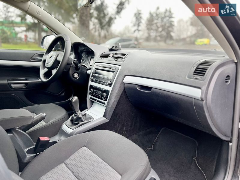 Универсал Skoda Octavia 2010 в Вознесенске