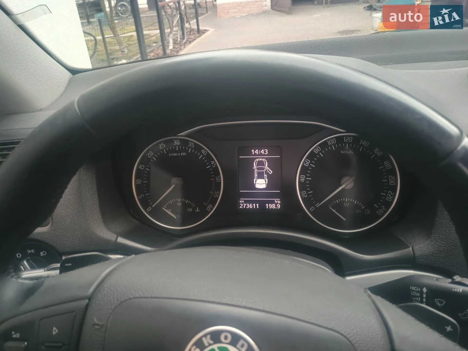 2010 Skoda Octavia - мініатюра 17