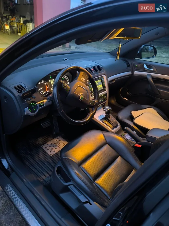 2010 Skoda Octavia - мініатюра 13