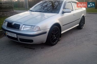 Лифтбек Skoda Octavia 2005 в Днепре