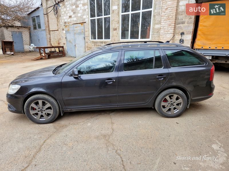 Универсал Skoda Octavia 2012 в Желтых Водах