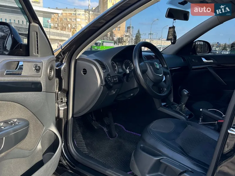 Skoda Octavia 2011 VIN TMBCK41Z4BB154472 фото оголошення 18 з 101