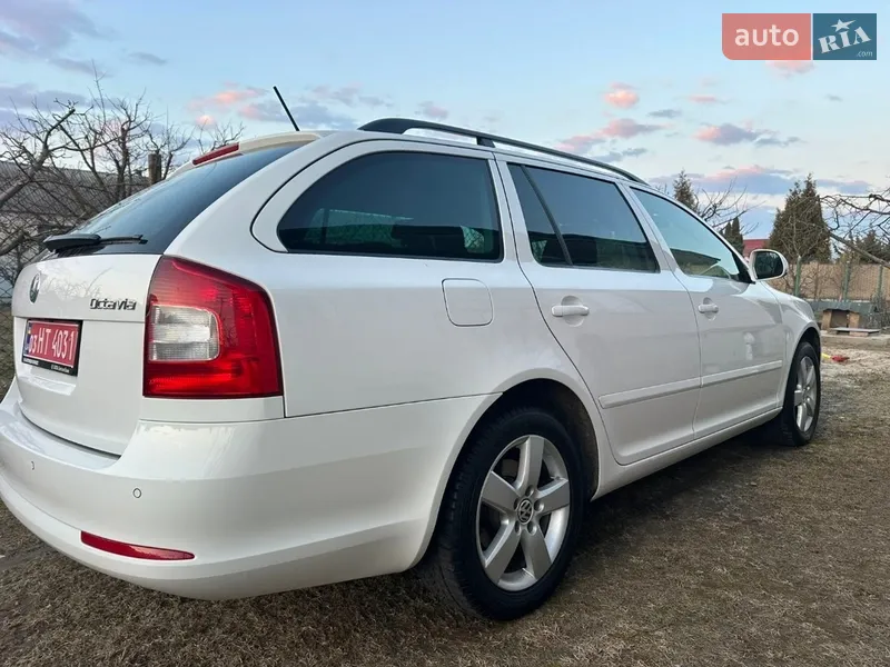 Skoda Octavia 2012 VIN TMBHJ61Z4D2065069 фото оголошення 2 з 53