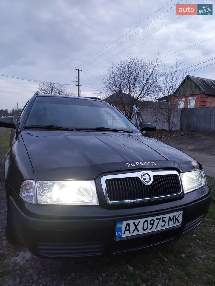 2010 Skoda Octavia - мініатюра 10