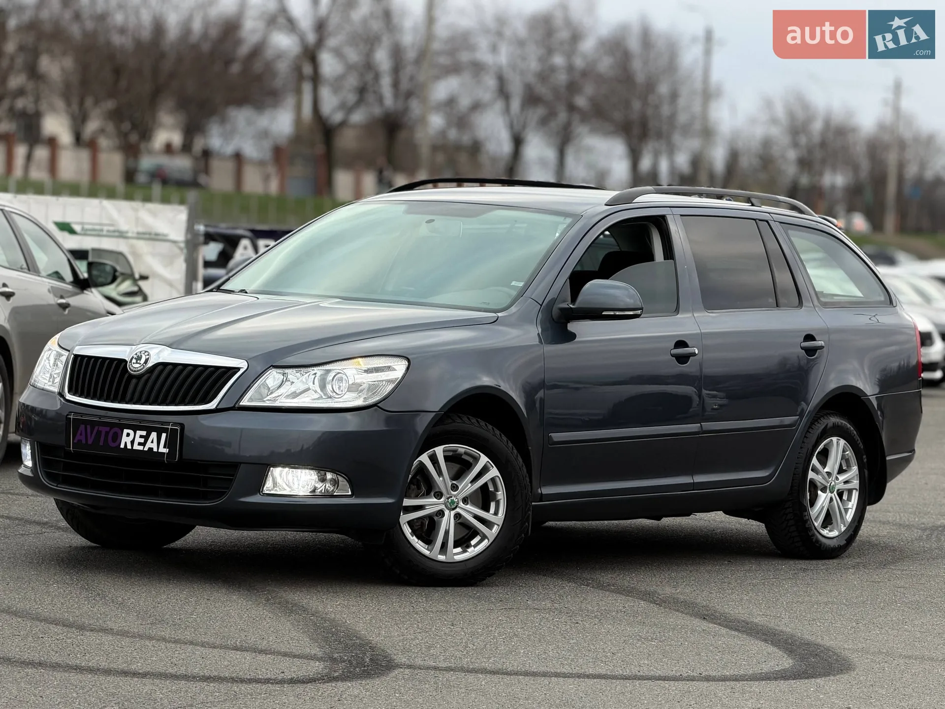 2010 Skoda Octavia - мініатюра 2