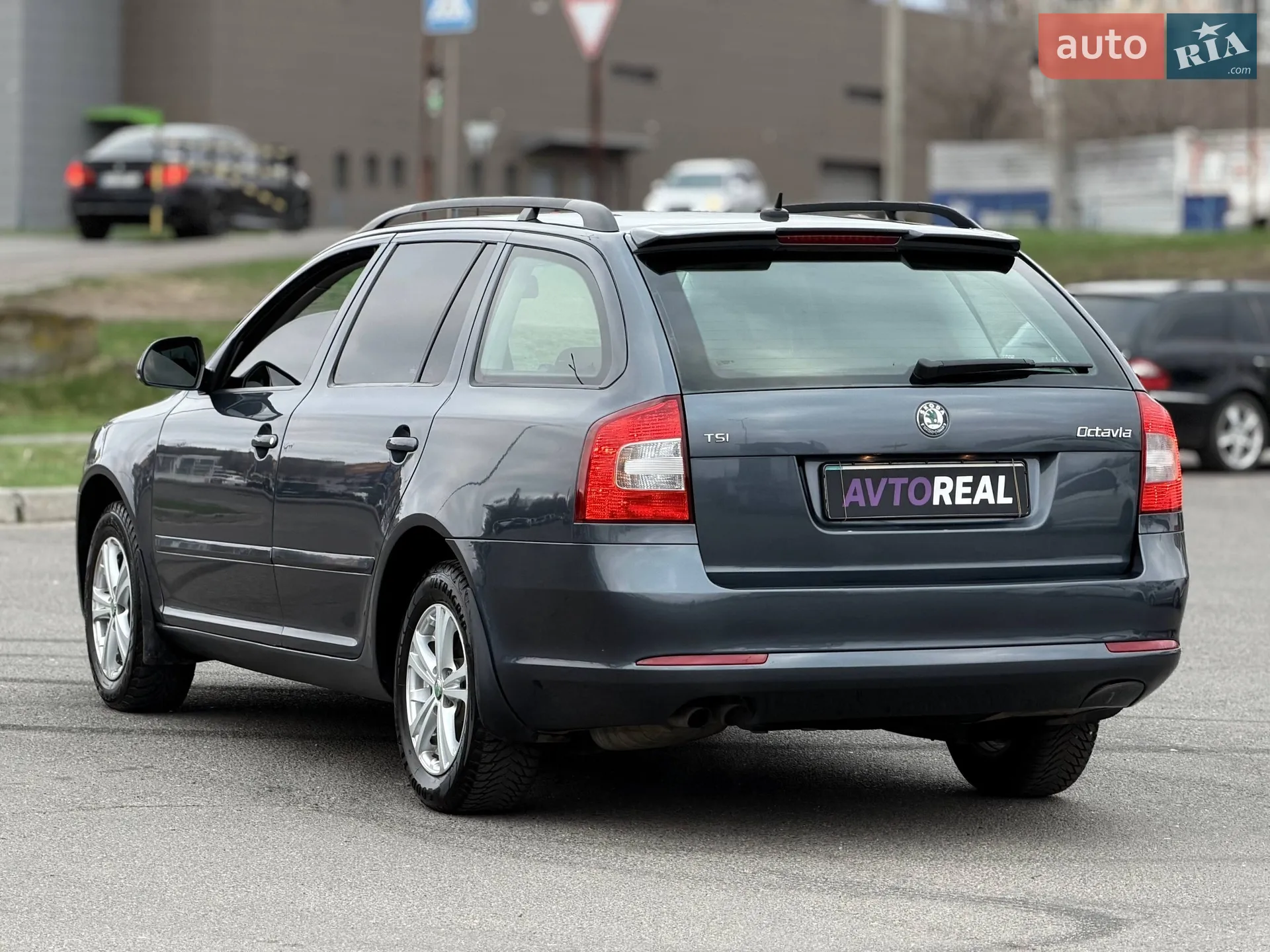 2010 Skoda Octavia - мініатюра 10