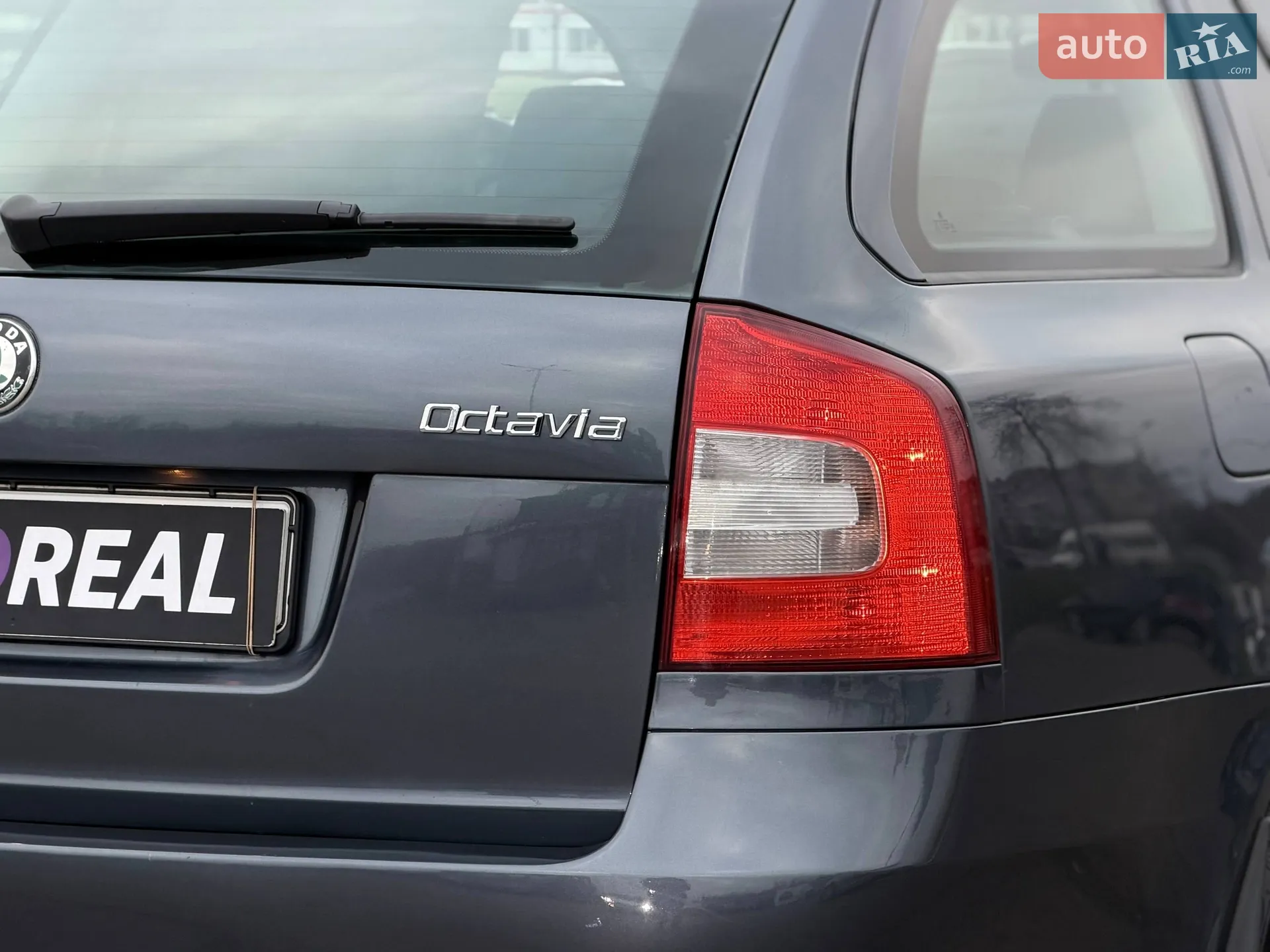 2010 Skoda Octavia - мініатюра 12
