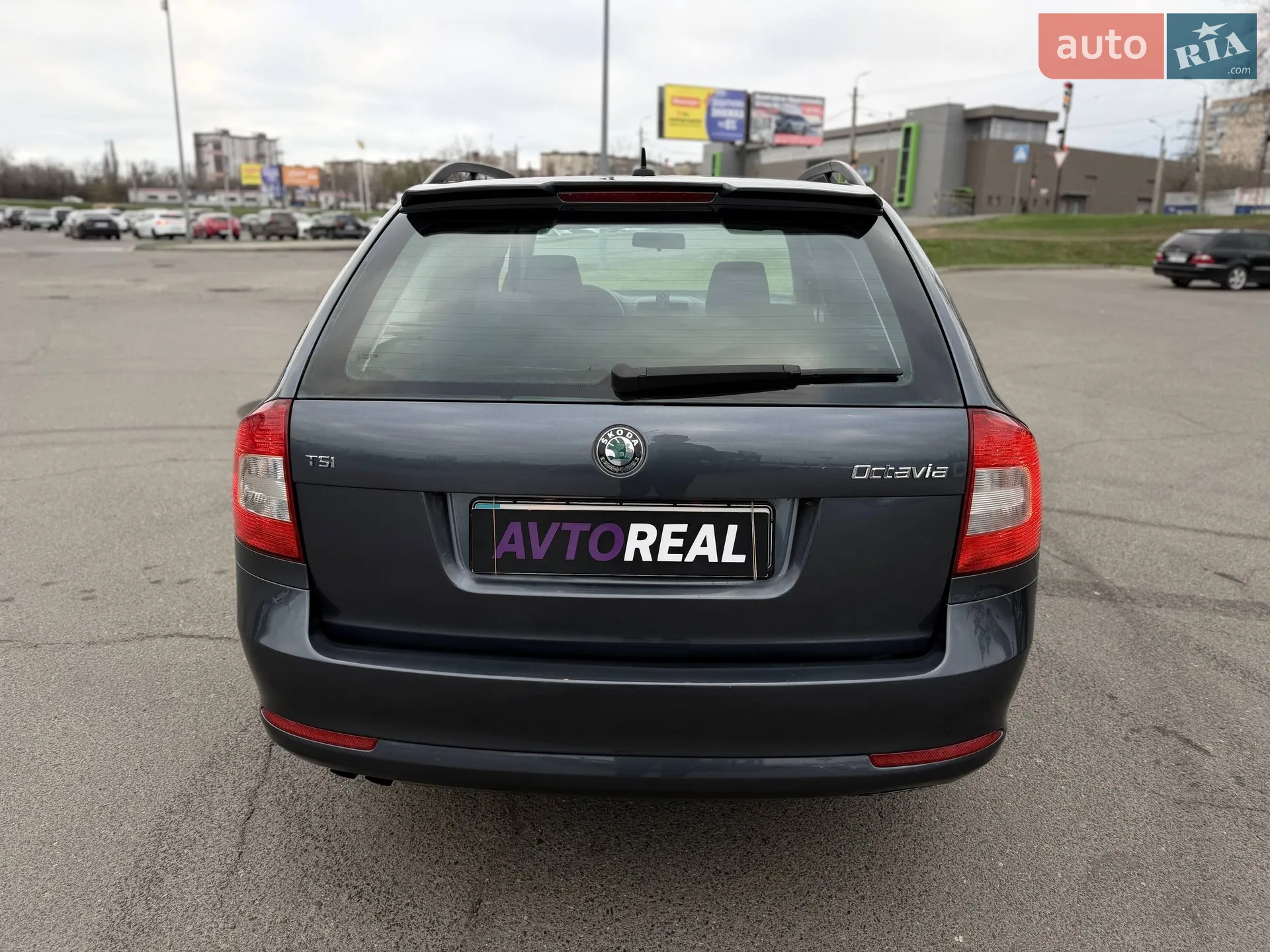 2010 Skoda Octavia - мініатюра 20