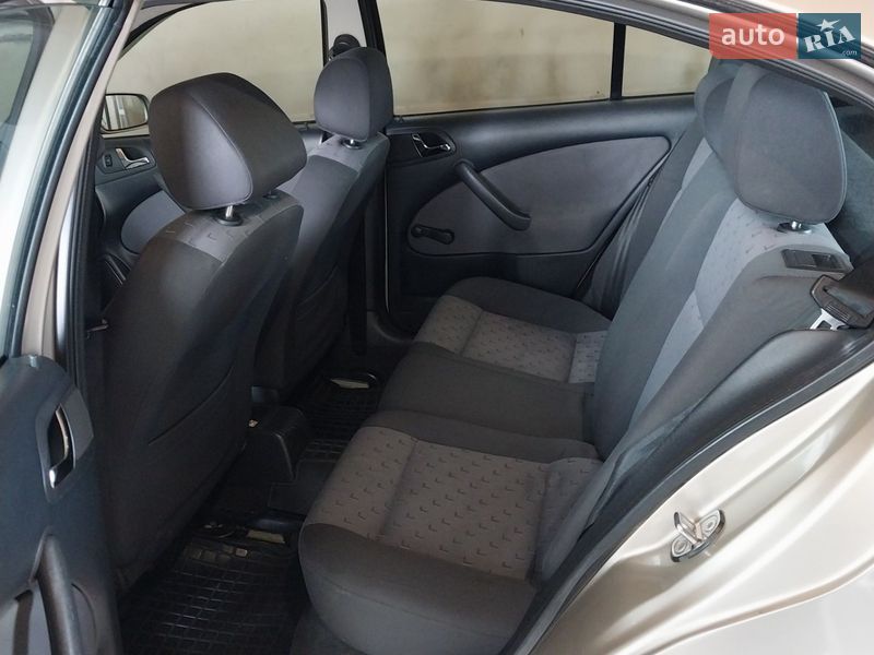 Лифтбек Skoda Octavia 2006 в Ивано-Франковске фото 9 Лифтбек Skoda Octavia 2006 в Ивано-Франковске