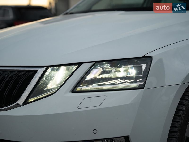 Універсал Skoda Octavia 2018 в Чернівцях