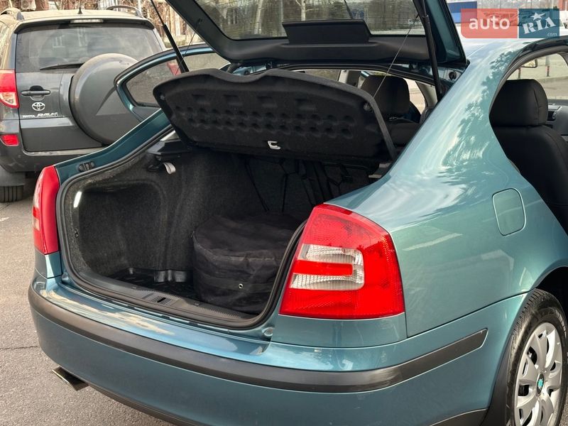 Лифтбек Skoda Octavia 2006 в Николаеве