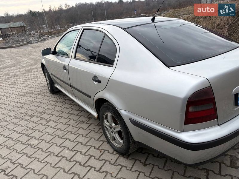 Лифтбек Skoda Octavia 1999 в Львове
