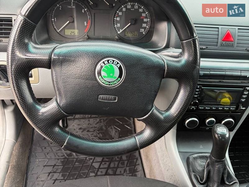 Лифтбек Skoda Octavia 1999 в Львове