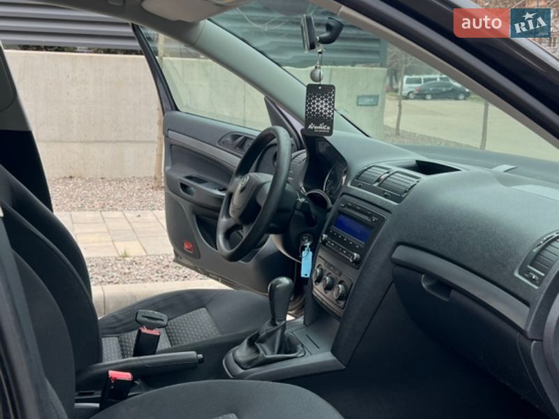 Універсал Skoda Octavia 2010 в Кривому Розі