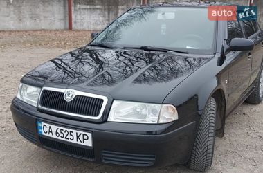 Лифтбек Skoda Octavia 2003 в Умани