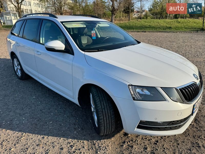 Універсал Skoda Octavia 2019 в Ужгороді
