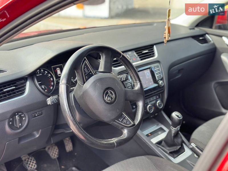 Універсал Skoda Octavia 2014 в Миколаєві