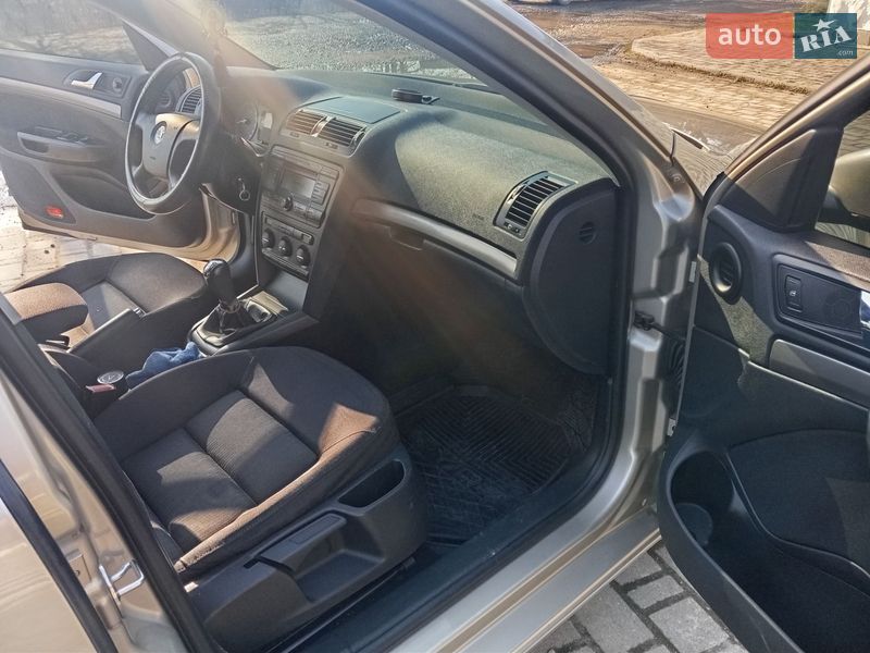 Лифтбек Skoda Octavia 2004 в Косове