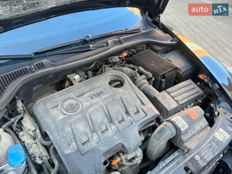 Універсал Skoda Octavia 2011 в Чернівцях