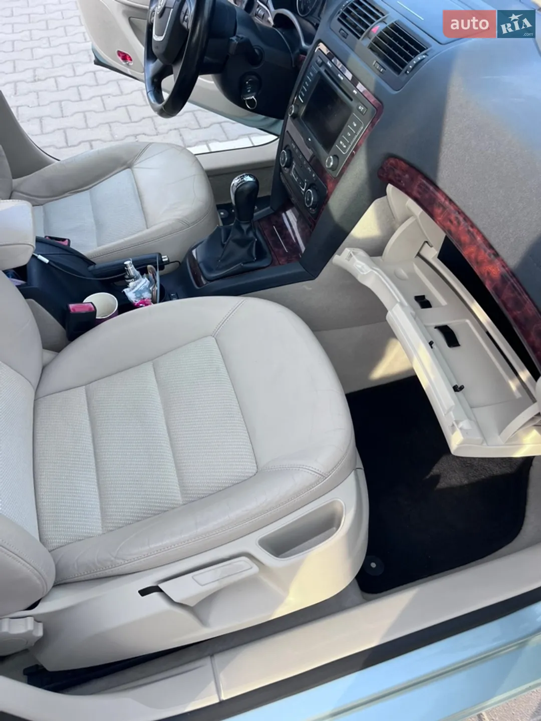 2011 Skoda Octavia - мініатюра 13