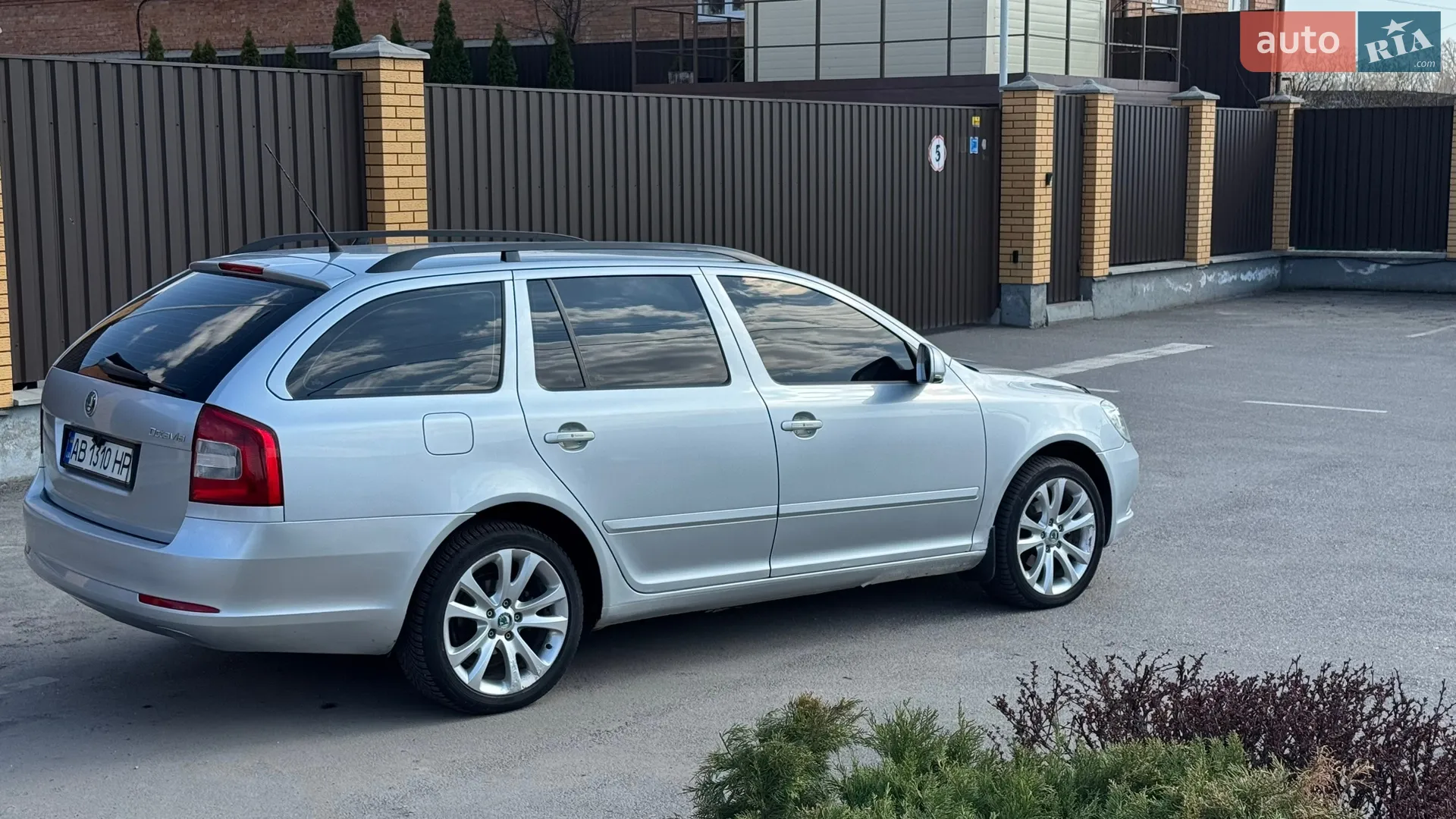 2010 Skoda Octavia - мініатюра 6