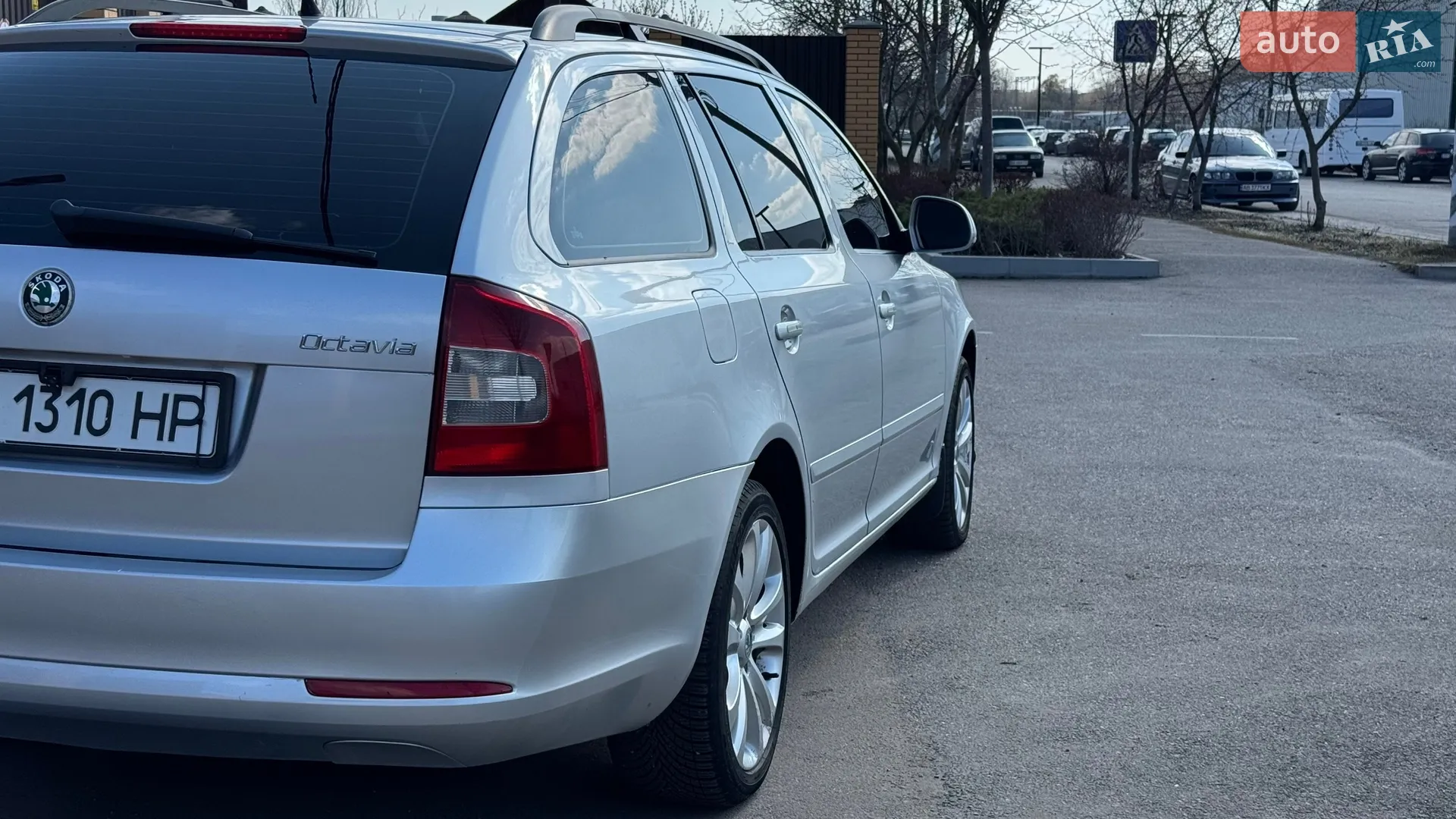 2010 Skoda Octavia - мініатюра 9
