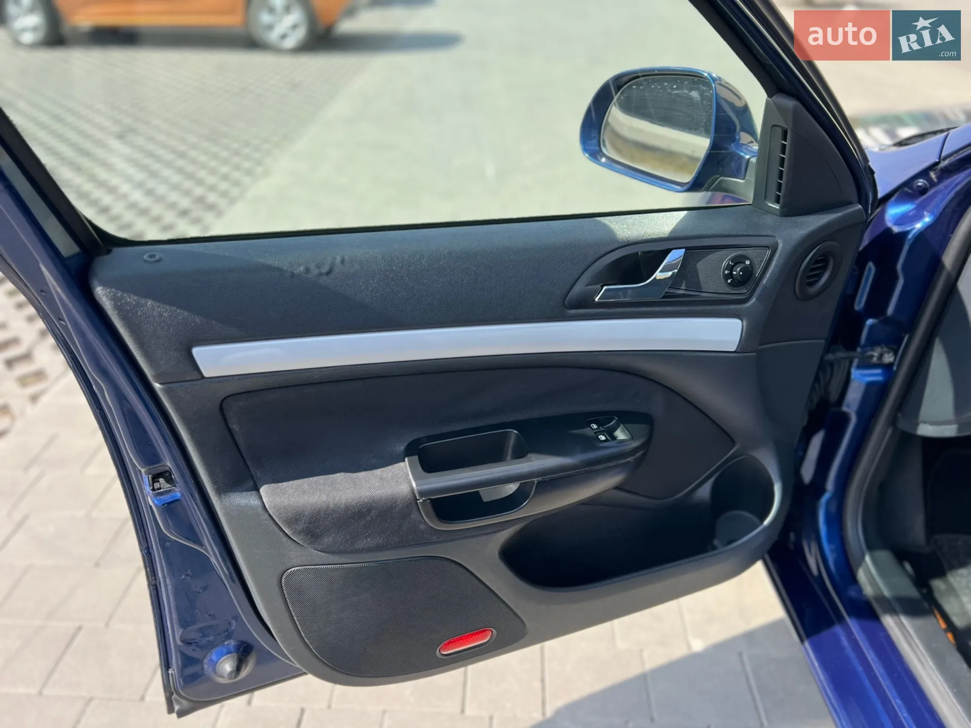 2010 Skoda Octavia - мініатюра 10