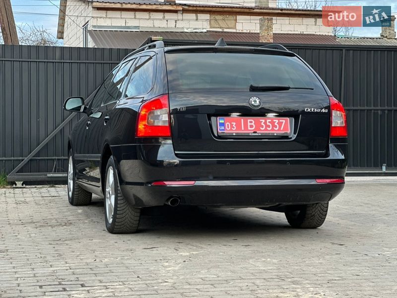 Універсал Skoda Octavia 2012 в Сарнах