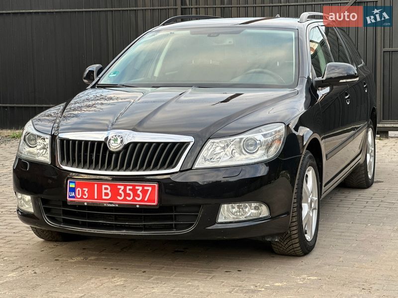 Універсал Skoda Octavia 2012 в Сарнах