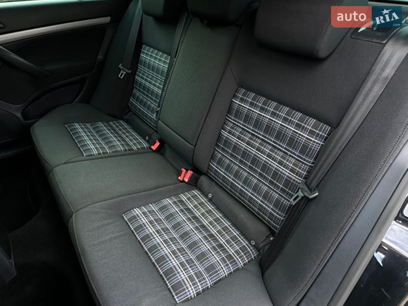 Універсал Skoda Octavia 2012 в Сарнах