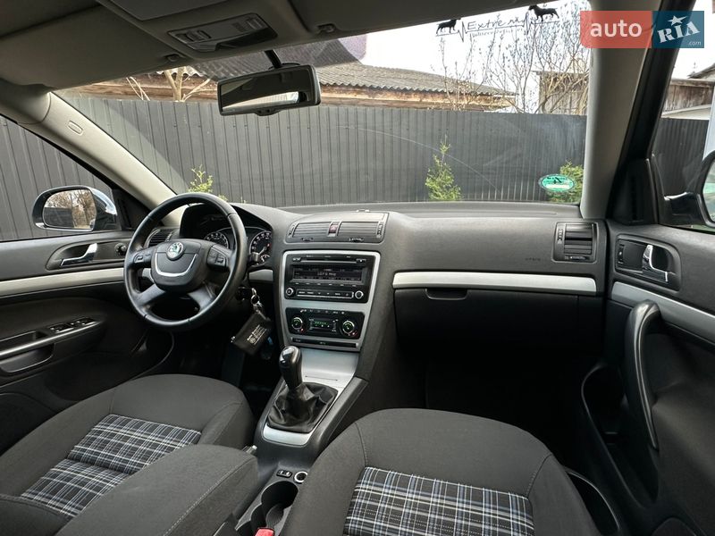Універсал Skoda Octavia 2012 в Сарнах