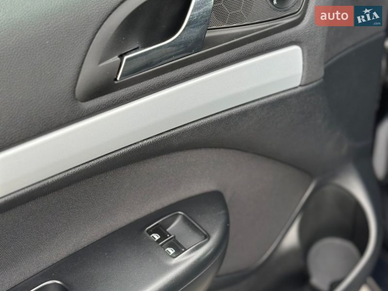 Універсал Skoda Octavia 2008 в Запоріжжі