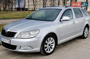 Універсал Skoda Octavia 2009 в Сумах