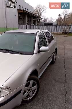 Лифтбек Skoda Octavia 2000 в Каневе